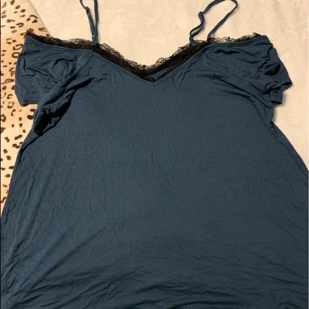 Torrid 2 cold shoulder top